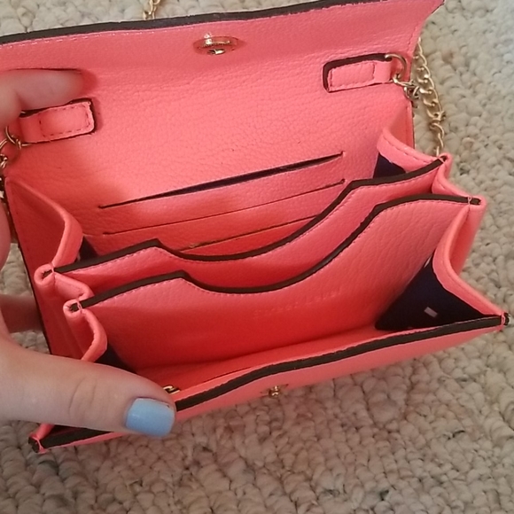 Cute over the shoulder bag - Picture 3 of 4